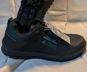 Outdoor Tracking Shoes New with Tag size uk9
