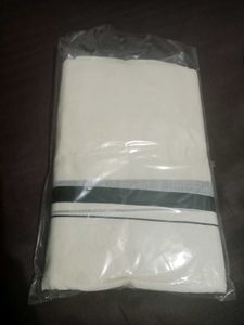 Set Mundu And Sleeveless Blouse