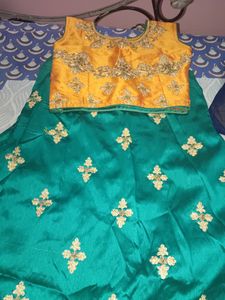 Beautiful Design Lagha Set