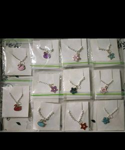Gift Bundle - Hair bows and Necklaces