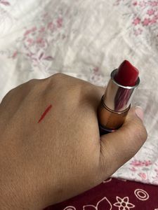 Oriflame Lipstick - Red