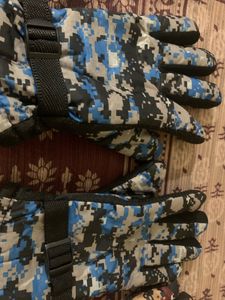 Hand Gloves men and women..