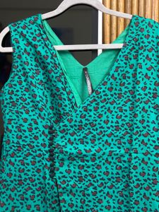 Green Animal Print Dress Size 32-34