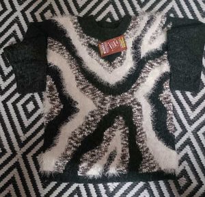 Stylish Zebra Pattern Sweater