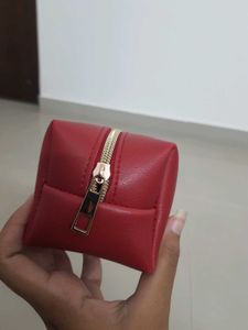 Loreal × Nykaa Makeup Pouch New