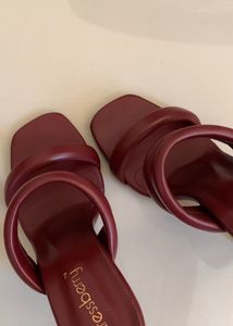 Maroon Stiletto
