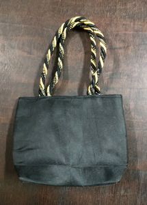 Embroidery Hand Bag 👜
