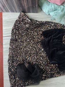Sequin Lehenga Choli Set (M)