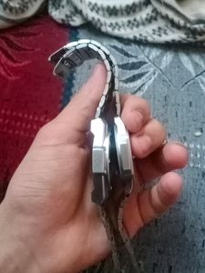 2 Watch Best Quality No Used
