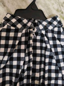 checkered babydoll sleeveless top 🖤