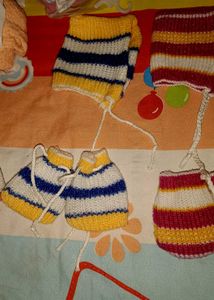 Infants Kids Combo 3 Caps And Mittens