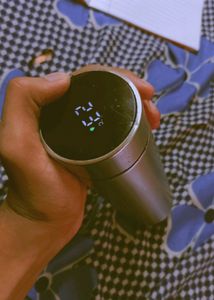 BEST STAINLESS STEEL BOTTLE WITH TEMPERATURE SHOW