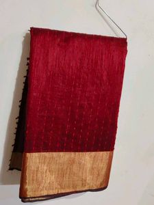 Elegant Maroon Saree (women's)