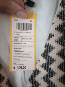 Chic Sleeveless Blazer