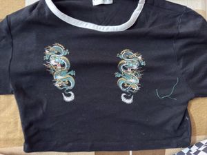 Dragon Graphic Crop Top