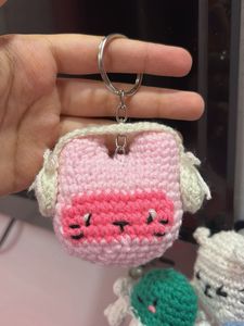 !!RESTOCK!! Crochet Kitty With Headphones Keychain