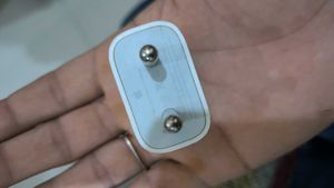 Apple 5w Charger