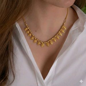 Gold Tone Necklace