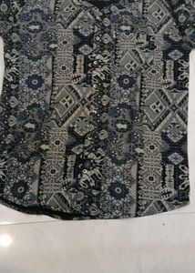 Patterned Men&#39;s Shirt XL