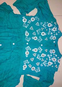 Floral Embroidered Kurta
