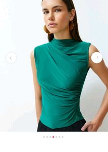 NEW TOP