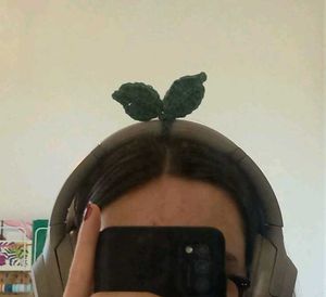 crochet sprout for headphones