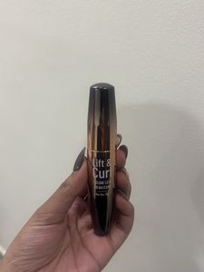 Lift &amp; Curl 4D Mascara