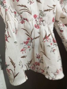 Floral Print Top( blouse)
