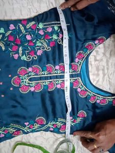Beautiful Silky Satin Shiny Suite And Salvar💓