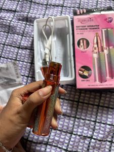 Blawless Eyebrow Trimmer