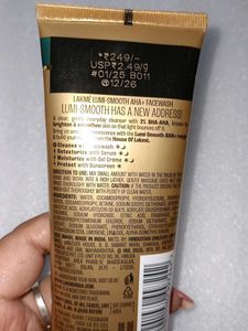 Lakme Lumi-Smooth AHA+ Facewash