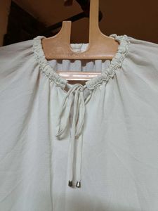 ELEGANT WHITE TOP