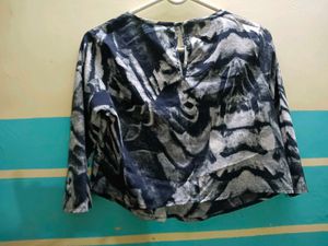 Abstract Print Top