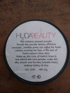 Huda Beauty Skin Moisture