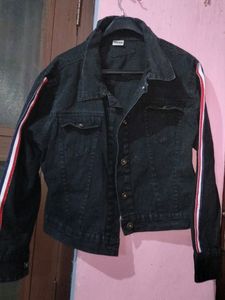 Classy Black Stripe Denim Jacket For Women&#39;s