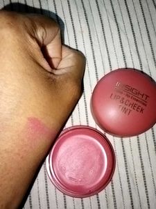 Insight Make-up Essentials