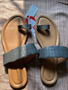 FLAT SANDALS WOMEN KHADIMS NEW WITH TAG