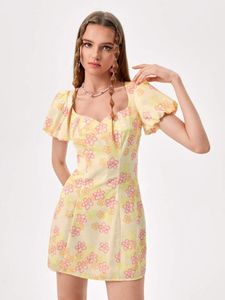 SHEIN FLORAL YELLOW DRESS BRAND NEW♥️