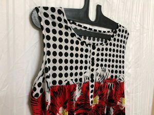 Red Sleevless Top