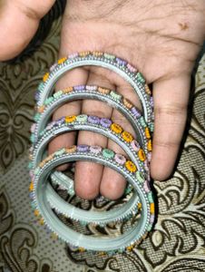 Floral Bangle Set