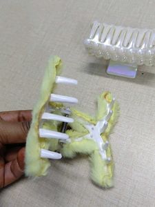 Pearl &amp; Fur Hair Claw Clip Set