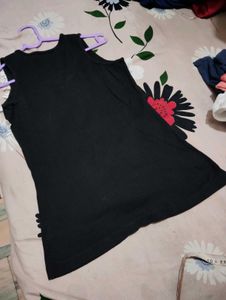 OAK Black Tank Top with Floral Applique