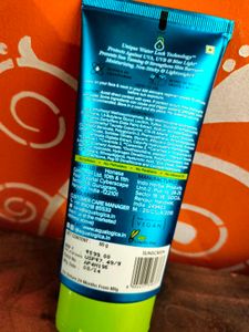 ₹300 Aqualogica Sunscreen &amp; DermaCo Face Cleanser