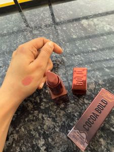 Too Faced Cocoa Bold Creme Lipstick ( Milk Shake))