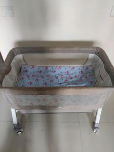 Star And Daisy Baby Bed/ Cot/ Crib