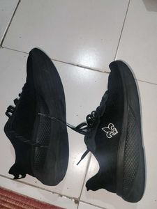 Red Tape Daily Sports Shoes Big Sole Size 7