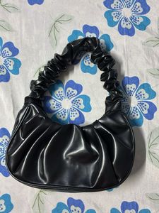 Black Ruched Handle Bag