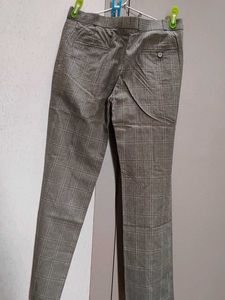 Checked/Plaid Trousers (32)