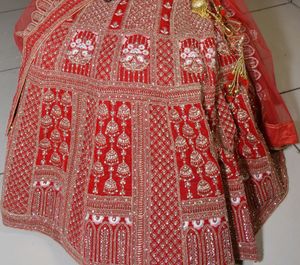Jhumka pattern Latest Bridal Lehenga