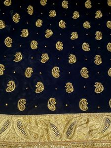 NAvy blue saree.
